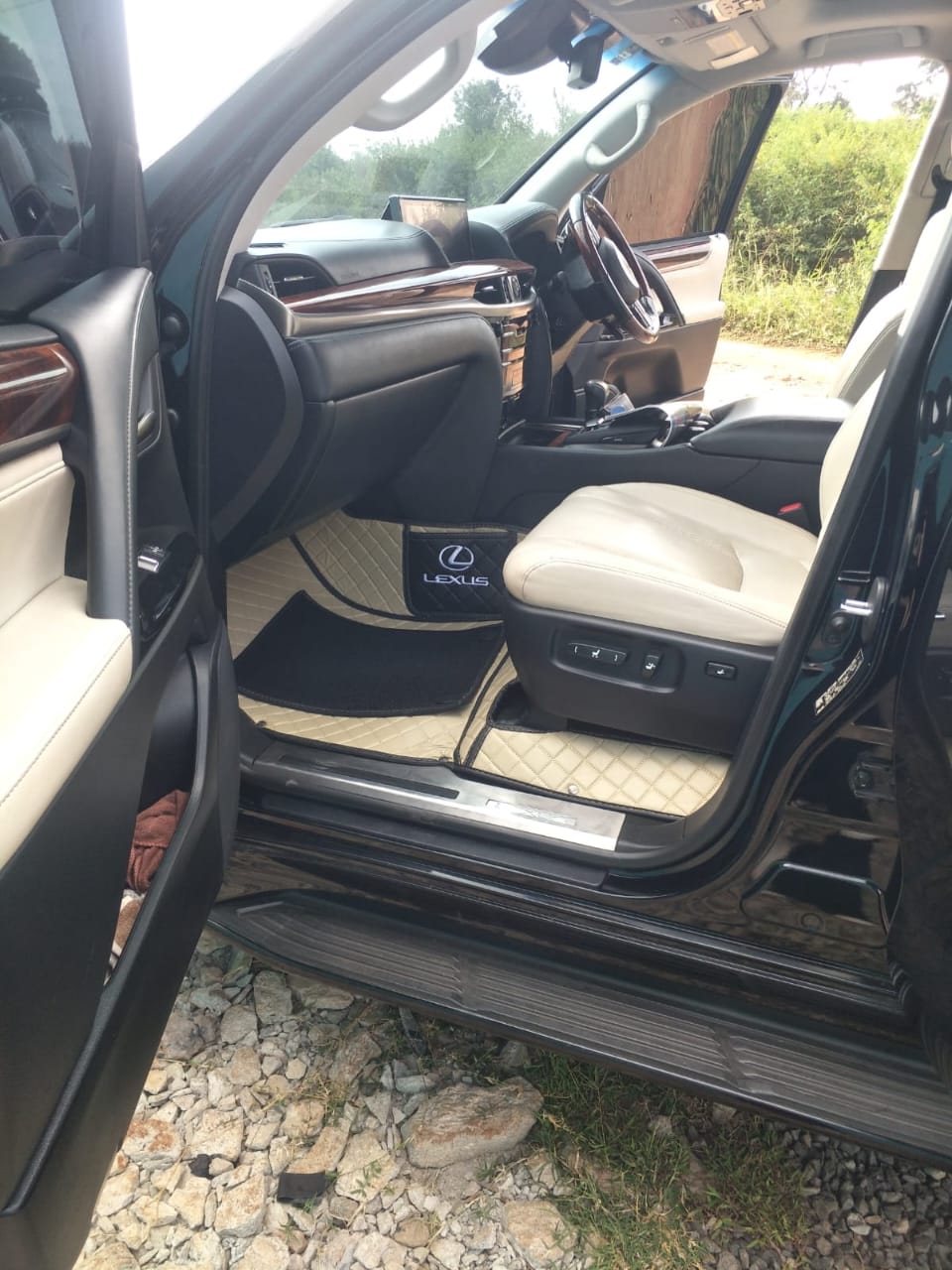 Car Upholstery Near Me in Nairobi – Professional Car Interior Services at DashingCar Interior