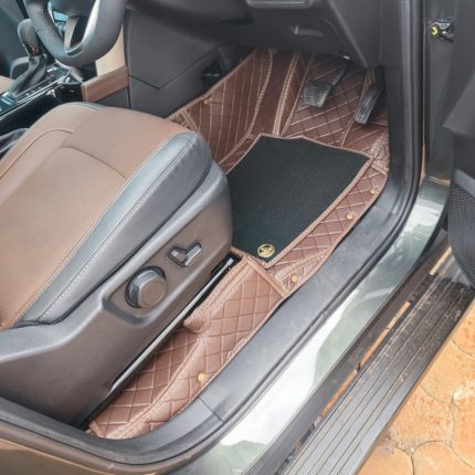 Mobius 7 seater Coffee brown interior blended with coffee brown 3D car mats.