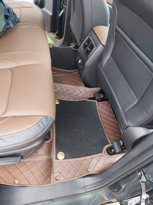 Mobius 7 seater Coffee brown interior blended with coffee brown 3D car mats.