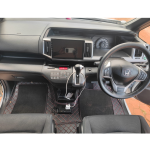 Honda Stepwagon 7 seater Fitted with black and Red 3d car floor mats.